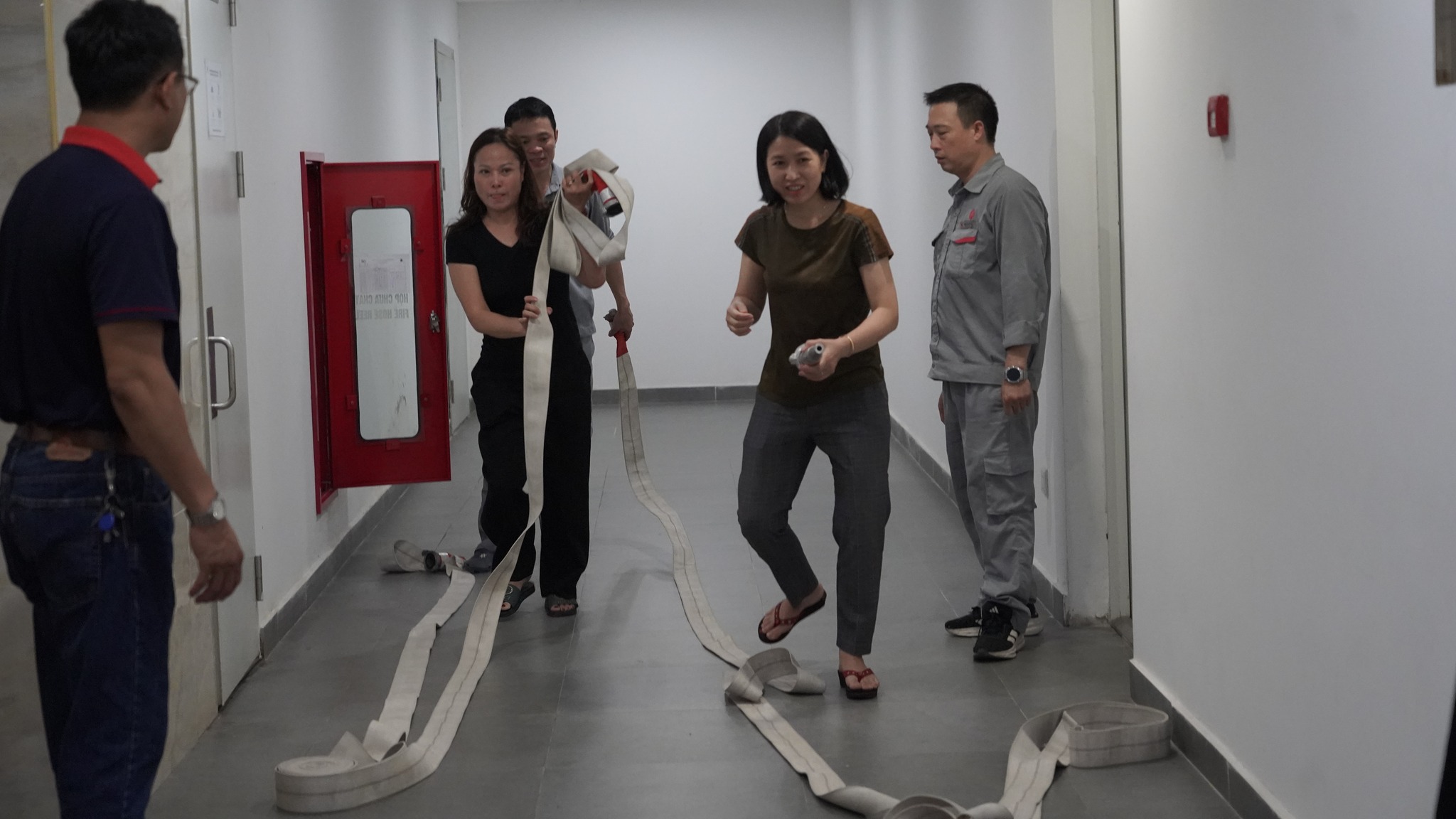 Tập huấn phòng cháy chữa cháy tại Imperial Plaza - Hà Nội 24 545005259 1243140500947378 6740648027636370555 n