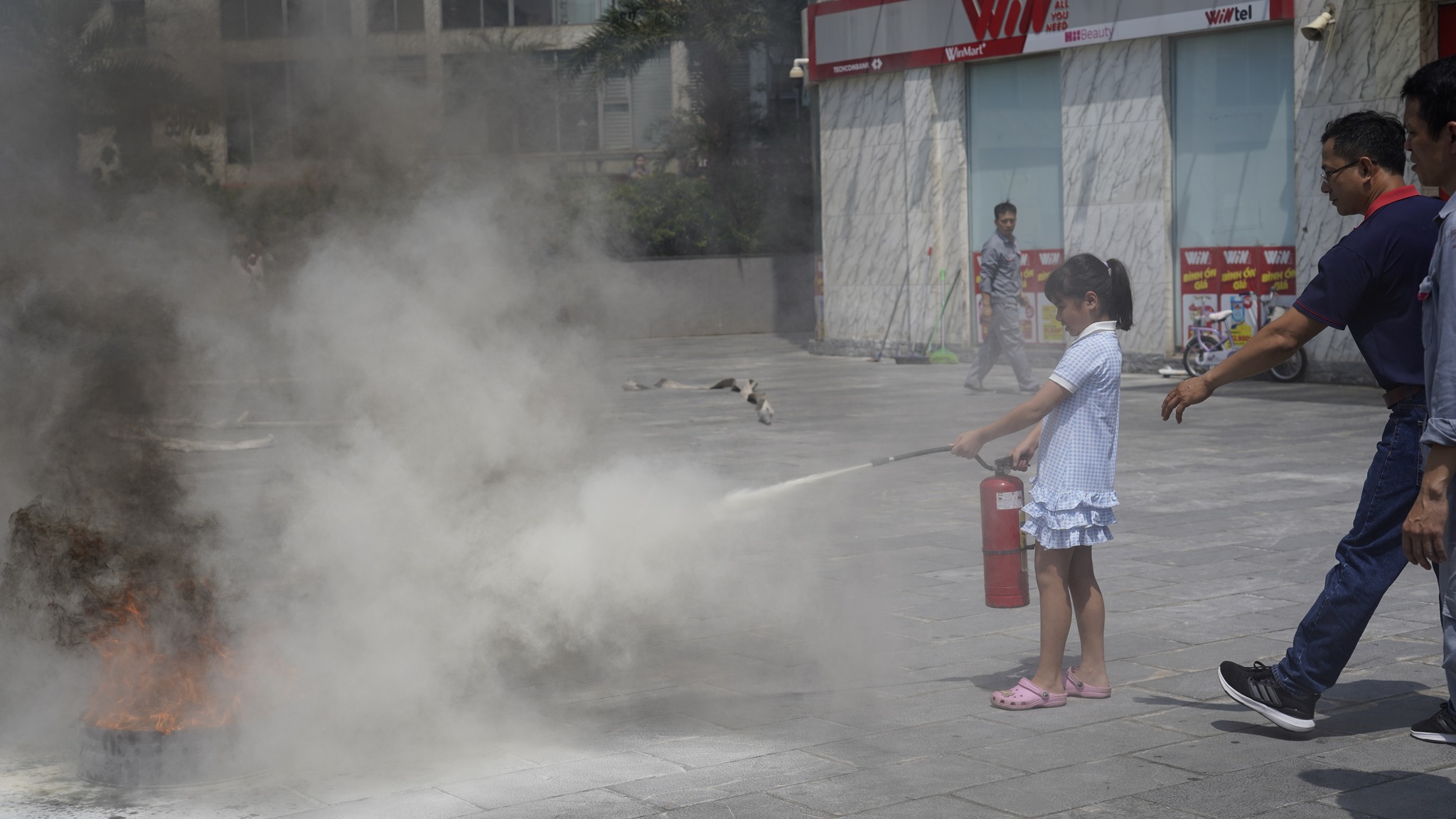 Tập huấn phòng cháy chữa cháy tại Imperial Plaza - Hà Nội 25 545117970 1243141100947318 2188688824273299473 n