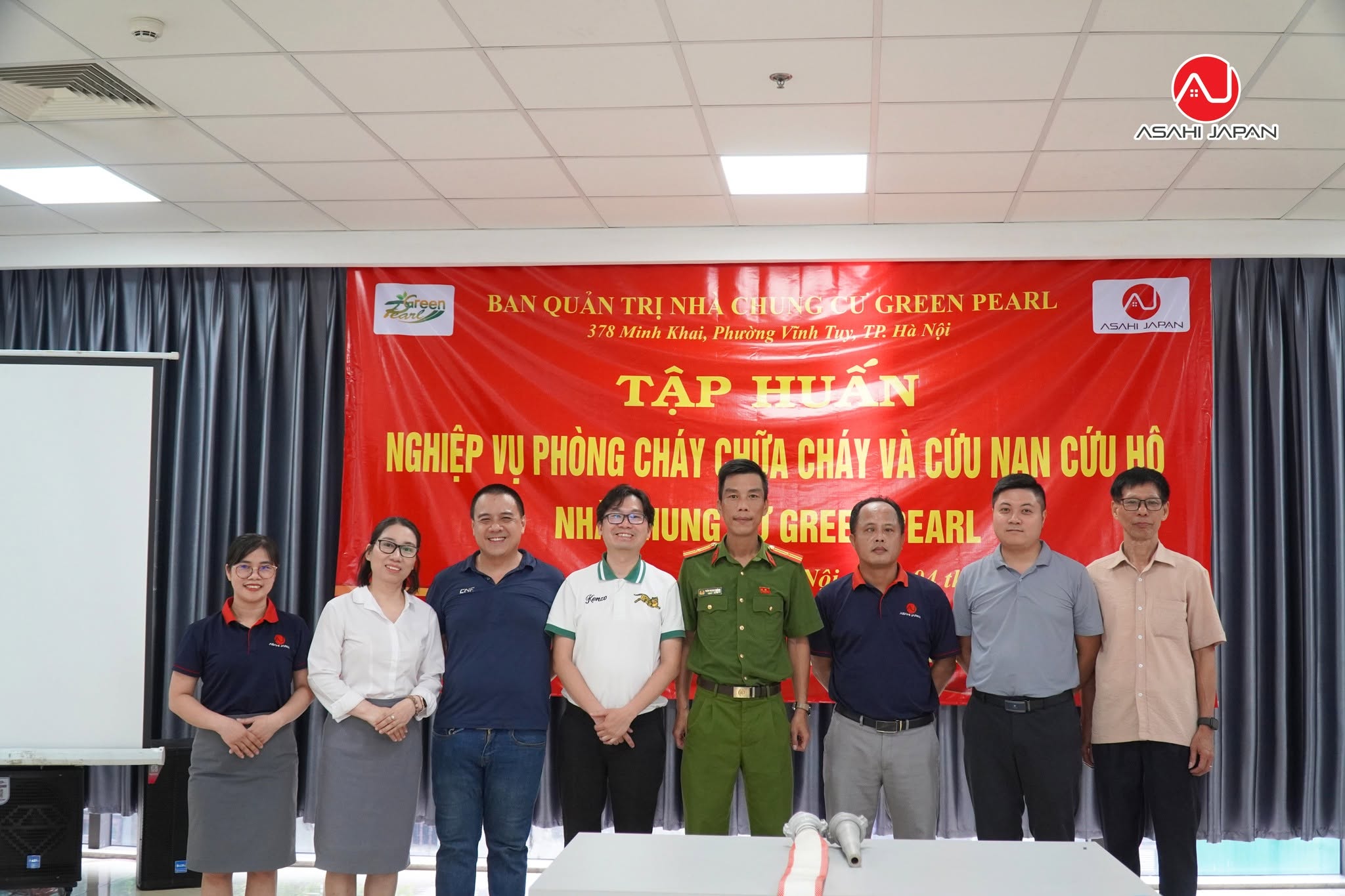 Green Pearl 378 Minh Khai tổ chức tập huấn PCCC&CNCH: Nâng cao kỹ năng ứng phó, xây dựng môi trường sống an toàn cho cư dân 10 740967261 1487309039863855 1010396112814192819 n 1